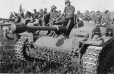 German_tank_destroyer_StuG_40_Ausf_F.jpg