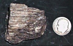 Calcite slickensides, Sterling Hill Mine, Odgensberg, Sussex Co., NJ, US dime for scale, natur...JPG