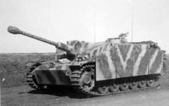 StuG_40_Ausf_G_tank_destroyer.jpg