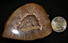 Oco Ocho Geode, Rio Grande do Sul State, South Brazil, US quarter for scale, natural light.JPG