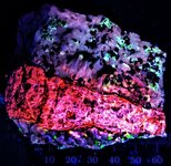 Sphalerite vein in Calcite & Willemite, Sterling Hill Mine, Ogdensburg, Sussex Co., NJ, LW 365nm.jpg