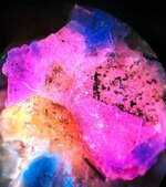 Calcite, platy02, 3MQ, Little Rock, Pulaski Co., AR 15X MW 310nm, Coll. S. Bonney, JMH.jpg