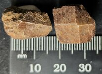 Zircon xls, Chilwa Alk. Prov., Mount Amlosa area, Rift Min. Prov., Malawi, Africa, natural light.jpg